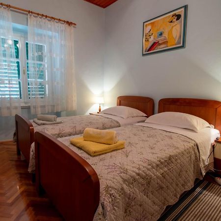 Apartman Ivan Drniš Eksteriør bilde