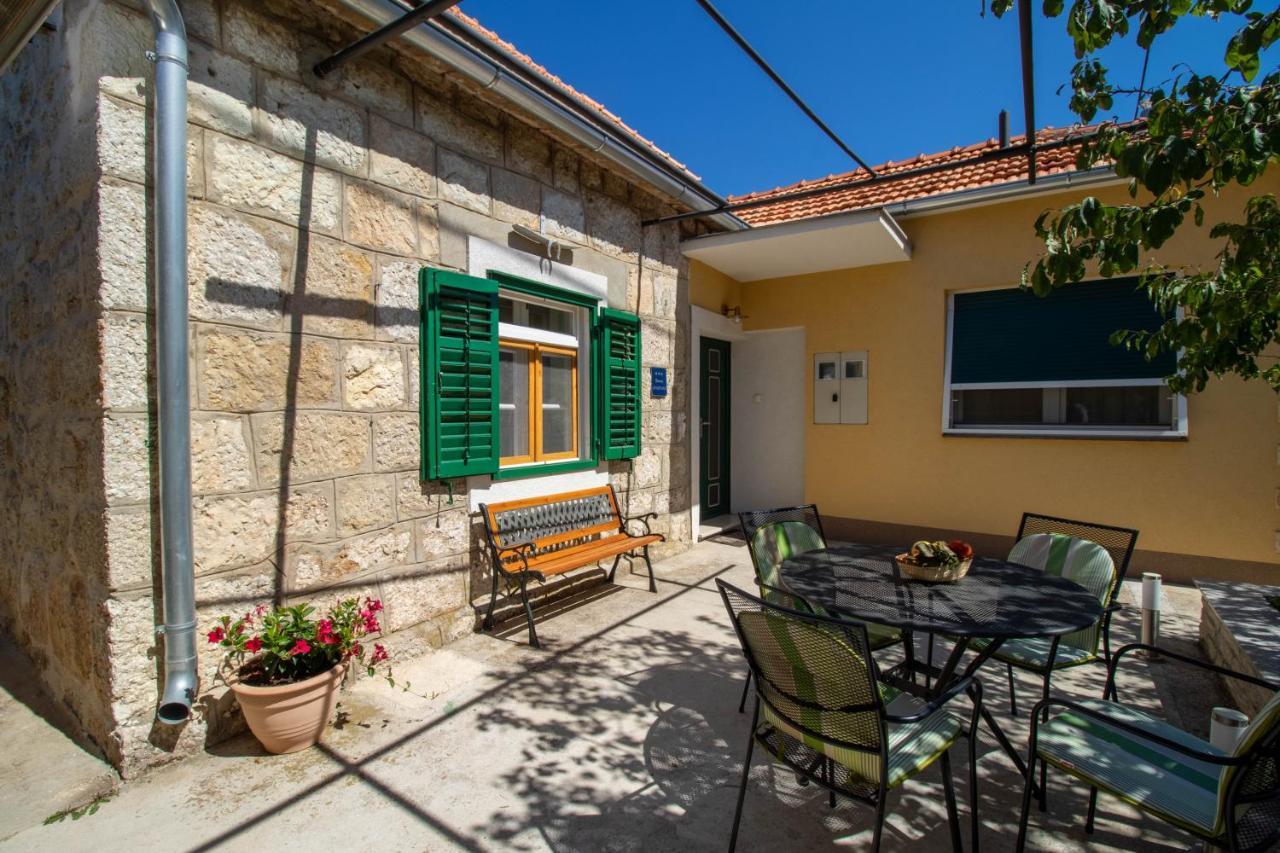 Apartman Ivan Drniš Eksteriør bilde
